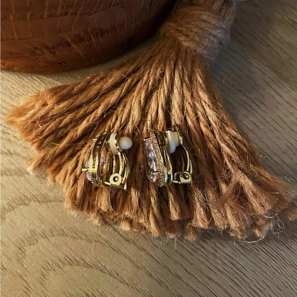 Elegant Clip-On Teardrop Earrings - Picture 2 of 2